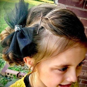 New!! Black/pattern tulle bow
